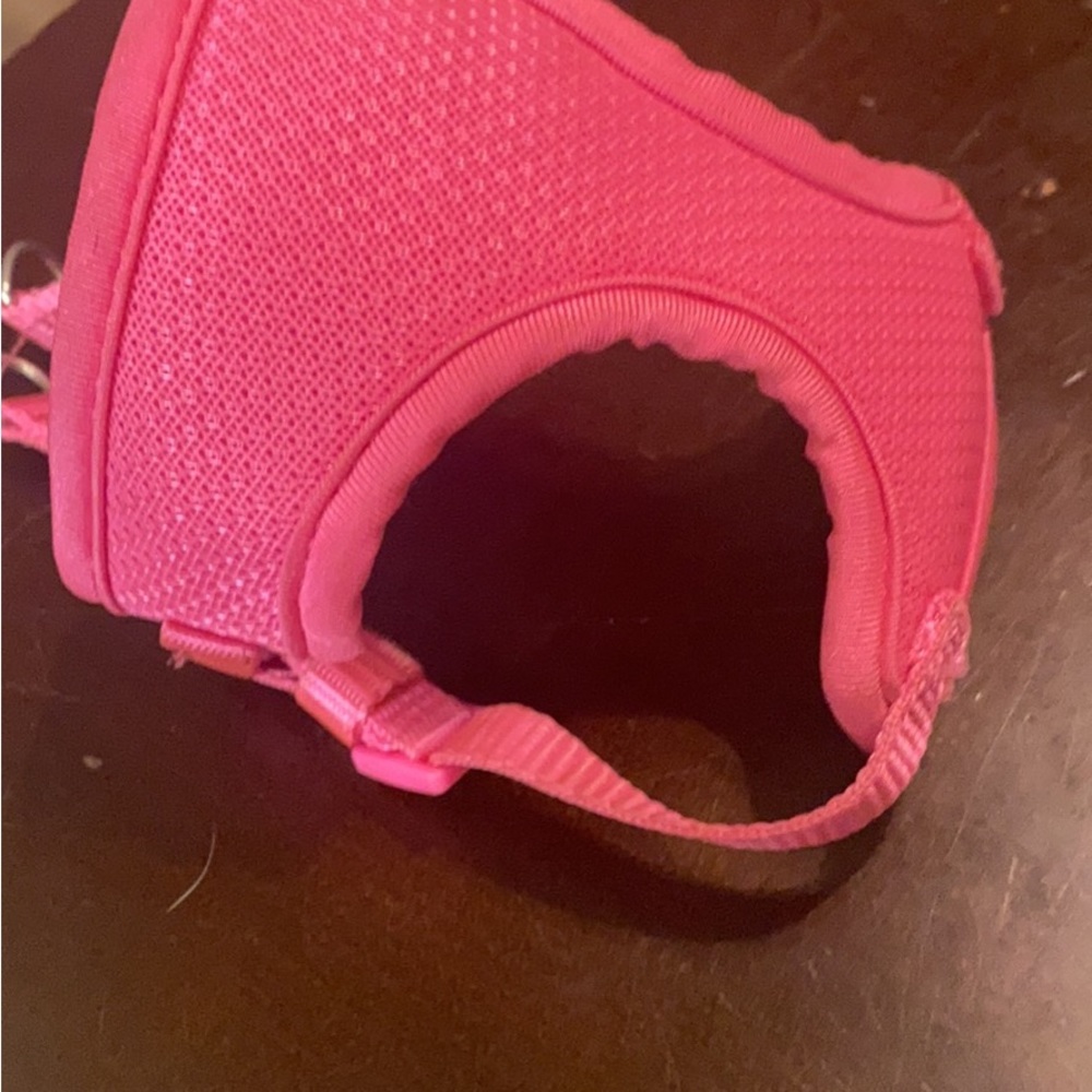 Pink dog harness like new